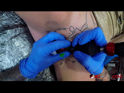 ❤️ Extremt tatuerade snyggingen Sully Savage fick en tatuering på sin klitoris ❤️ Sluts at sv.rionews.top ❤